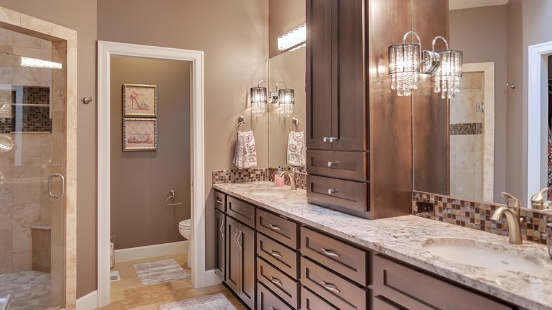 Image for Vidabelo-Elegant Craftsman with Double Master Suites-Master Bathroom